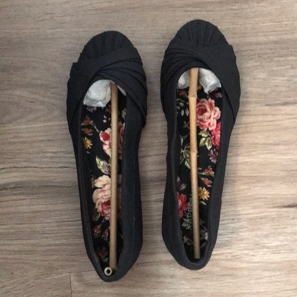 Black flat XAppeal brand new shoes size 5